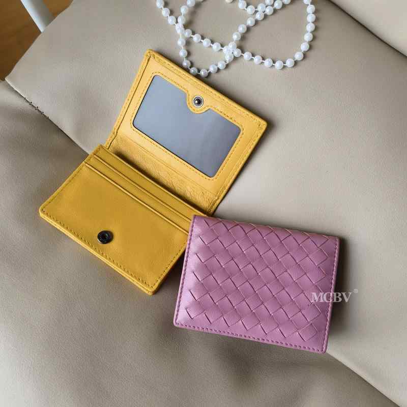 ビジネス 名刺入れ 羊革 編み込み 二つ折り シンプル ポータブル 小銭入れ 高級感 軽量 通勤用 普段使い コンパクト 吸湿速乾