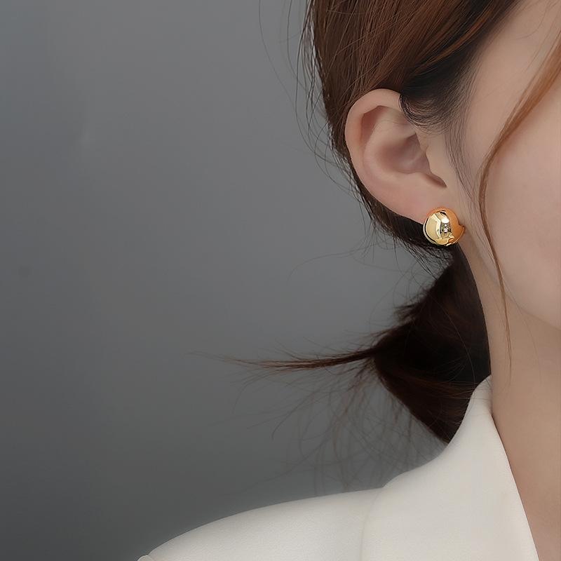 SWAROVSKI - 欧米の シンプル 球形の 銀の 耳の 釘の レディースクール 風の 個性の 復古の イヤリングの ファッション 的な 金属 感の 丸い ボールの 耳の ボタン