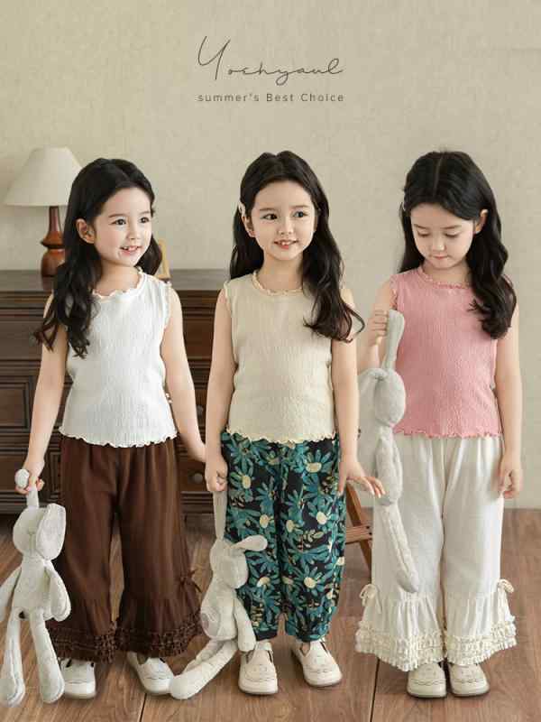 トップス 女の子 レース付き 袖なし ベスト 夏 爽やか かわいい 柔らか ジャカードニット 普段使い 綿混・カテゴリ: 弁帯シャツ・スタイル: 韓国・主な材料: 緸.ポリエステル63%・ネックライン: ラウンドネック・袖丈: ノースリーブ・柄: 無地・カラー展開: カーキ.ピンク.ベージュ・サイズ展開: 80cm.90cm.100cm.110cm.120cm.130cm.140cm・対象性別: 女性・対象年齡: 1-3歳