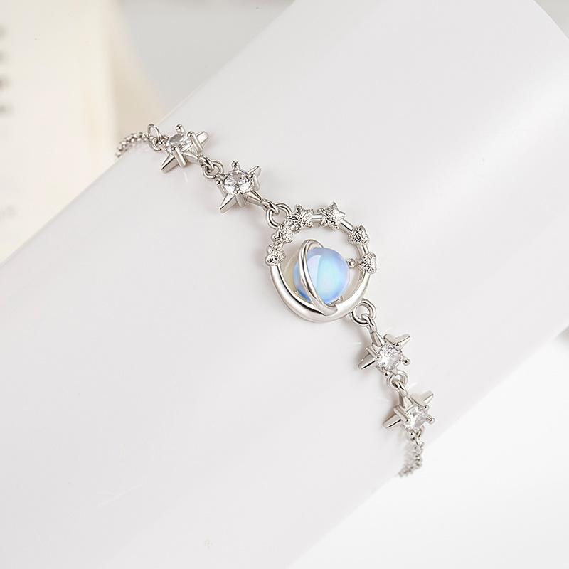 Other - ファッションの 星の ブレスレットの 女性 年の 新型の 潮の 小さい 大衆の 設計の 高級 感の 学生の 娘の 蜜の 百 合の 手の 装飾