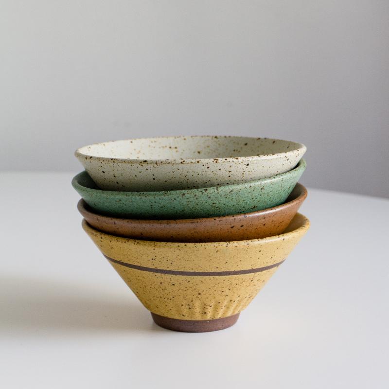 碗 陶磁器 日式 復古風 セット 家庭用 ご飯用 米飯用 軽量 セラミック シンプル 日常使い 食卓向け コンパクト 収納便利