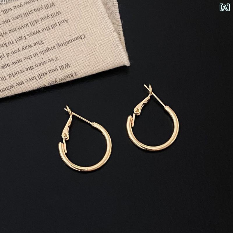 SWAROVSKI - イヤリング レディース 高級感 軽奢 シンプル 大円形 シルバー素材 普段使い 軽量 吸湿速乾 カジュアルスタイル 接触冷感 伸縮性 綿混紡 ビッグシルエット