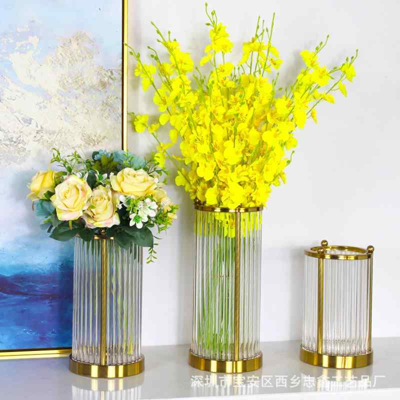 花瓶 花器 ガラス 透明 高級感 北欧風 シンプル クリエイティブ 金属 飾り リビン...