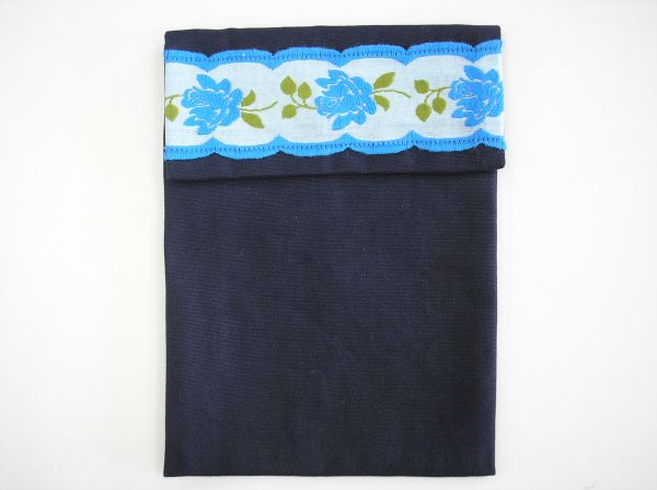 お受験票入れ受験票ケース ★B6クリアーホルダー付★ （紺地ブルーバラのチロリアンテープ) 書類整理　証..