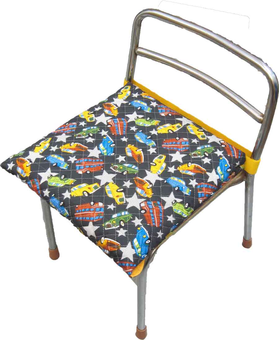 【前から取り出し】 座布団 座布団ケース 座布団カバー(ブラック×自動車柄)子ども用・防災頭巾入れ兼用 幼稚園 座布団 入園入学 幼稚園 保育園 小学校 自転車チャイルドシート