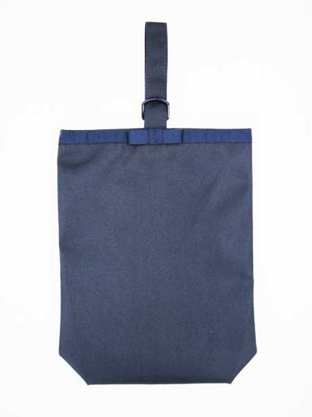 シューズケース 通園 （紺地にリボン)シューズバッグ 上履き入れ 女の子 男の子 通学 入園 入学 準備 幼稚園 小学校 始業式 終業式