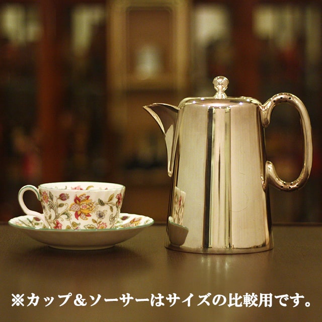 ホテル用仕様のコーヒーポットです。 【仕様】 　メーカー：harrods（ハロッズ） 　年代　　：1900 　改装国　：イギリス 【サイズ】 　コーヒーポット：幅約180mm×高さ約180mm　容量約800cc ⇒ 他のHarrodsの商品...