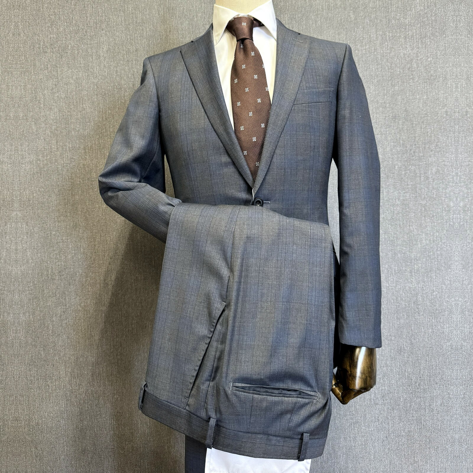 【楽天スーパーSALE特価50％OFF】【現品限り】ブルーステッチスーツ グレー（ストライプ）48R