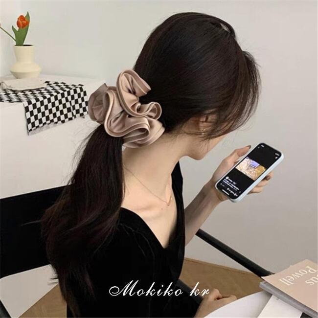 ヘアゴム 大人っぽい ヘアアクセサリー カーブ モチーフ まとめ髪 ポニーテール ヘ...