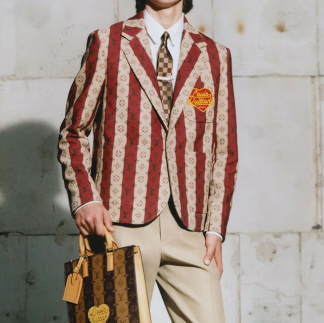 LOUIS VUITTON x NIGO ルイ・ヴィトン ニゴー 22SS 別注 イタリア製 モノグラムトランクストライプポケットジャケット RM221M I94 HMJ02E 52 グルナシネ 1B テーラード アウター【新古品】【中古】【LOUIS VUITTON × NIGO】