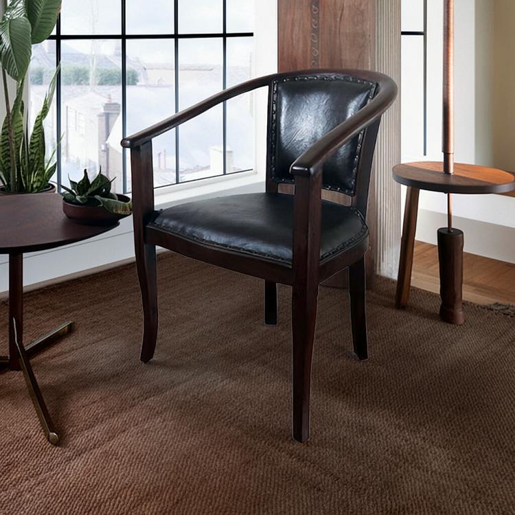 【商品の在庫について】 ループでは毎月定期的に商品が入荷しておりますが、 人気商品につきましては在庫が不足してしまう場合がございます。 その際は、次回入荷予定分のご注文を承っております。 気に入ったアイテムは、『 待ってでも欲しい！』 そう感じて頂けたら、 ぜひご予約をおすすめいたします。 ▲売り切れ商品のご購入についてはこちら 【ご購入にあたって】 ▲よくある質問 ▲送料について ▲返品・交換について ▲店舗のご案内アンティークな風合いが美しいヨーロピアン調チェア チーク＆バッファローレザー チェア そこにあるだけで絵になるヨーロピアン風のレザーチェア ピンと張ったレザーのクッション部分に鋲のアクセントが美しく ノスタルジックな雰囲気を醸し出すアンティーク調のチェアです。 一つ一つ手作業で仕上げている滑らかな脚の曲線は機械では作りえない温かみに溢れています。 上品さと手仕事のやさしさが調和したヨーロピアンスタイルのアンティーク調チェアは、 お好きな空間のアクセントとして様々な場所で映えること間違いなしです。 レザーの座面にアンティーク風の鋲がアクセントに。どの角度から眺めても絵になるデザインです。 フレームには世界三大銘木の一つとして知られる高級木材「チーク」を採用。 ワックスをぬったような肌触りとすぐれた耐久性は、年月を経るごとにその艶と輝きが増していきます。 ヨーロピアンスタイルのデザイン。流れるようなカーブの先にクルンと跳ね上がる脚のフォルムがおしゃれです。 背面の革張りにも鋲を施してあります。細部にまでこだわったアンティーク調のデザインがおすすめのポイントです。 滑らかな本革（バッファローレザー）の下にある弾力性の高いウレタンクッションが心地よい座りを実現しています。 少し大柄な男性でもゆったりとお座りいただけるサイズ感。 靴を履くときの玄関用の椅子として。来客用のサブチェアとして。空間のアクセントにもぴったりな美しいチェアです。 サイズ 横幅 62 X 奥行 56 X 高さ 81 cm 素材 チーク無垢材、バッファローレザー、ウレタンクッション 備考 【天然レザー家具の特性について】 天然皮革は高級感ある素材で、使うほどに味わい深い色合いになっていき、ツヤも増していきます。 天然皮革の特性としては、製造時の加工や原皮の素材などにより、微細なキズ、シワ、色ムラなどがある場合がございます。 また、同じモデルの家具でも色や風合いに若干の個体差があります。 天然皮革家具の特性として、ご理解、ご了承いただきますようお願いいたします。 【商品について】 ・商品は家具職人により一つ一つハンドメイドで製作しているため、表記サイズと多少異なる場合があります。 また、わずかな塗装のムラや微細なこすれ等がある場合があります。 ・天然素材を使用しているため、色味・木目・節などが写真と異なる場合があります。 ・ご覧いただいているモニターによって、商品の色合いが異って見える場合があります。あらかじめご了承ください。 【商品のお届けにつきまして】 ループの家具はインドネシアの天然無垢材を使用して製作しています。天然木無垢材家具は、使い込むほどに艶が増し、ご使用いただく方と共に年月を重ねることで、美しい風合いが生まれていきます。また、天然木無垢材は家具になっても木が呼吸し続けるため、その過程で割れや反りが生じることがあります。 ループでは、出荷前にすべて検品し、自社でメンテナンスを行ってからお客様へお届けしております。そのため、商品の発送までにお時間を頂いております。最適な状態で商品をお届けするために必要な作業となりますので、天然木無垢材家具の特性として予めご了承いただけますと幸いです。