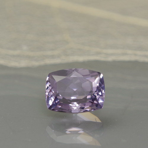 ラベンダースカポライト1.39ct Bs-1889 黄色やオレンジなどの色があるスカポライトの中で、 希少で人気のある色合いです。