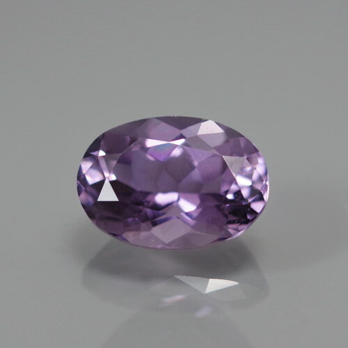 パープルスカポライト0.80ct bf-2565無色や黄色や光彩効果を示すものなど、変種の...