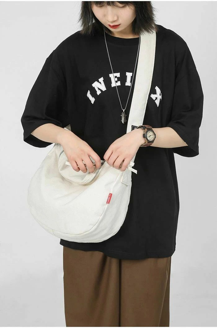 Rakuten - ホワイト ブラック お出かけ アウトドア 出張 旅行 大人 通学 通勤 軽い 軽い 軽量 おしゃれ カジュアル 大容量 バッグ ショルダー 肩掛け 無地 大きめ 旅行バッグ 斜め掛け キャンバス レディース メンズ ボディバッグ ショルダーバッグ