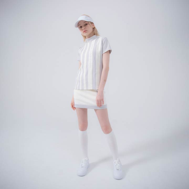 【商品説明】 洗練されたシルエットが魅力の「Mock Neck Setup 」。女性らしい華やかさを感じさせながら、甘くなりすぎず、上品でスタイリッシュな印象仕上げた一着です。軽やかでストレスフリーな着心地に加え、シワになりにくい高品質な生地を使用。伸縮性・通気性にも優れており、快適さと動きやすさを両立しました。自分らしく凛としたスタイルを楽しみたい方に向けた、ONE POSITIONらしいセットアップです。 ▼トップス/サイズ1（cm） 着丈：58 肩幅：36 袖丈：15 バスト：88 ▼ボトム/サイズ1（cm） 総丈：36.7 ウエスト：66 ヒップ：86 ▼トップス/サイズ2（cm） 着丈：60 肩幅：37 袖丈：16 バスト：92 ▼ボトム/サイズ2（cm） 総丈：37.7 ウエスト：70 ヒップ：89 素材 [表地]ポリエステル 90%/ポリウレタン 10% 伸縮性 有り 透け 透けなし 肩紐調節 不可 業界最安値宣言!!🔥激安ヌードブラもCHECK👇 ＼迷ったらココ！／トレンドをチェック！👇 ▼XS?4Lサイズまでご用意！ ■サイズ 1サイズ 2サイズ サイズ展開 さいずてんかい ■カラーバリエーション ピンク pink 桃色 ももいろ ぴんく グレー gray 灰色 はいいろ ぐれー ■柄 シンプル しんぷる ストライプ柄 すとらいぷがら 縞々 しましま ■素材 ストレッチ すとれっち ■特徴 タイト たいと ストレートライン ストレートスカート スレンダーライン 2ピース ツーピース つーぴーす セットアップ せっとあっぷ セパレート せぱれーと トップス とっぷす カットソー かっとそー スカート すかーと 上下セット じょうげせっと 半袖 はんそで ショートスリーブ しょーとすりーぶ 袖付き 袖つき そでつき one position ゴルフウェア ごるふうぇあ golf wear 春 夏 秋 冬 はる なつ あき ふゆ オールシーズン おーるしーずん 春夏 はるなつ 秋冬 あきふゆ スプリング Spring すぷりんぐ サマー Summer さまー オータム autumn おーたむ ウインター winter ういんたー ウィンター うぃんたー 10代 20代 30代 アラサー Beaute ボーテシリーズ Beauty ぼーてしりーず ビューティーシリーズ びゅーてぃーしりーず 大人っぽい 色っぽい レディ れでぃ 美人 びじん キレイめ 綺麗め きれいめ dazzyQueen デイジークイーン でいじーくいーん キャバドレス きゃばどれす ナイトドレス ないとどれす キャバクラ嬢 きゃばくらじょう キャバ嬢 きゃばじょう キャバ きゃば 夜蝶 やちょう 水商売 みずしょうばい ガールズバー がーるずばー ニュークラ にゅーくら 激安 げきやす 格安 かくやす 安い やすい プチプラ ぷちぷら キャバクラ ドレス キャバワンピ ワンピース わんぴーす 服 ふく 服装 ふくそう ■ジャンル dazzy store DAZZY STORE デイジーストア デジーストア ダジーストア でいじーすとあ daisy レディース れでぃーす 女性 じょせい 女性用 じょせいよう 大人 おとな