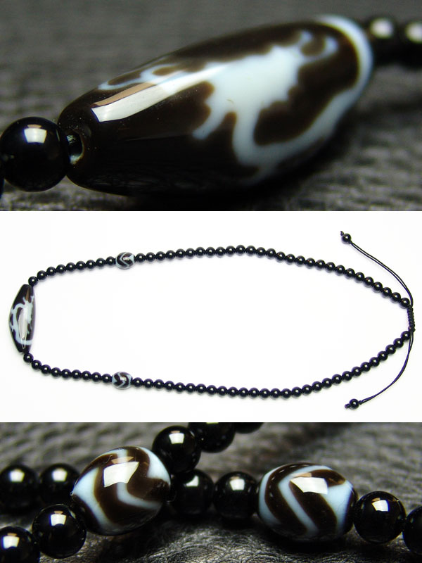 ★希少★【紐結びネックレス】 至純 弓型龍神天珠 約44×15×11.5mm 小型四線虎牙天珠 約12mm オニキス 約6mm 【首周りサイズ】約50〜60cmの間でサイズ調整可 【限定1点モノ 1031-38-242-003】西蔵 天珠 チベット dZiBeads 天然石 パワーストーン