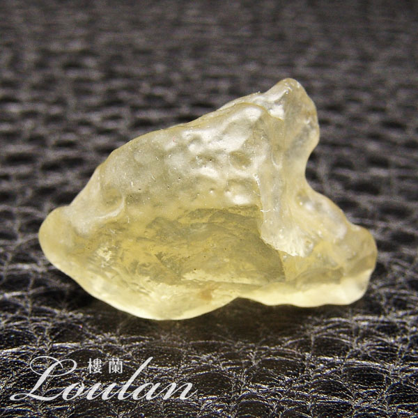 リビアングラス 原石 エジプト・リビア砂漠産 約28×20×13mm 約6.3g【限定1点モノ 7201-00-927-014】天然石 パワーストーンのサムネイル