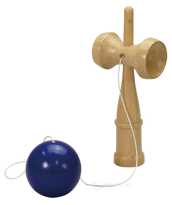 カラーけん玉 青 木のおもちゃ 木製玩具 知育玩具 景品 室内 遊び 運動神経 運動 剣玉