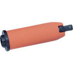 4962615022678｜469-2349 [B3217] 1販売こちらの商品はメール便対応商品です。メール便対応数：5（※1回のご注文で対応数の合計が101以上だとメール便は対応できませんので予めご了承下さい。) システム上、送料無料と表記されていても、沖縄県・離島宛、大型商品は追加料金をいただく場合があります。別途費用が発生する場合、システムの都合上ご購入時の自動配信メールには追加料金が含まれておりません。当店でご注文内容を確認し、別途メールにてご請求金額を連絡致します。商品画像については実際の製品と異なる場合がございます。あくまでも商品のスペックをご確認の上ご注文をお願いいたします。※この商品は受注発注の商品です。その為メーカーに在庫がない場合がございます。その場合は大変申し訳ございませんがキャンセルとさせて頂きます。予めご了承下さい。469-2349特長FX950・951・952用オプションです。用途FM-2027、FM-2028用交換部品仕様品名：スリーブ組品オレンジ適合機種：FM-2027、FM-2028質量9.000G原産国日本JANコード4962615022678「ルーペスタジオ」では、拡大鏡(虫眼鏡/ルーペ)、双眼鏡、単眼鏡、望遠鏡などのレンズ製品を主に取り扱っております。工具製品は常には在庫しておらずお取りよせとなります。ご了承下さい。ステーション型はんだこて ステーション型はんだこて白光 スリーブ組品 関連商品へ