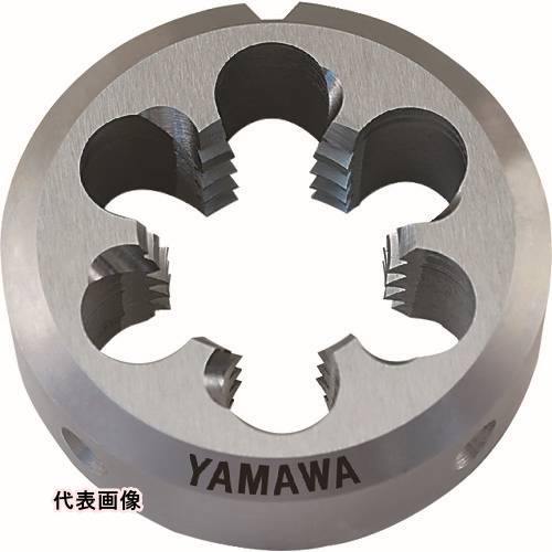 4582639515774｜215-8344 [DPOS5M24X350 ] 1販売こちらの商品はメール便対応商品です。メール便対応数：5（※1回のご注文で対応数の合計が101以上だとメール便は対応できませんので予めご了承下さい。) システム上、送料無料と表記されていても、沖縄県・離島宛、大型商品は追加料金をいただく場合があります。別途費用が発生する場合、システムの都合上ご購入時の自動配信メールには追加料金が含まれておりません。当店でご注文内容を確認し、別途メールにてご請求金額を連絡致します。商品画像については実際の製品と異なる場合がございます。あくまでも商品のスペックをご確認の上ご注文をお願いいたします。※この商品は受注発注の商品です。その為メーカーに在庫がない場合がございます。その場合は大変申し訳ございませんがキャンセルとさせて頂きます。予めご了承下さい。215-8344特長ポイント溝の効果により、切りくずがダイスの前方に排出されるため切りくずトラブルが軽減し、高精度なおねじの連続機械加工が可能です。新ダイス等級の採用により、ニーズに合わせたダイスの等級が選択可能となりました。ダイス表面の面取り部にマーキングすることで、加工方向の識別が容易になりました。ダイス裏面に沈みを設けることで、ホルダ装着時に端面の密着性が向上しました。用途被削材：真鍮、軽金属。おねじ加工用。仕様呼び寸法：M24ピッチ(mm)：3外径(mm)：50厚さ(mm)：16加工ねじ：メートルねじ精度：S5切りくず穴数：6食付き山数：1.5山表面処理：ノンコーティング仕様2精度：S5材質_仕上高速度工具鋼（HSS）質量148.000G注意ステンレス鋼へのご使用時は切削油油剤を十分に掛け慎重に加工をして下さい原産国日本JANコード4582639515774「ルーペスタジオ」では、拡大鏡(虫眼鏡/ルーペ)、双眼鏡、単眼鏡、望遠鏡などのレンズ製品を主に取り扱っております。工具製品は常には在庫しておらずお取りよせとなります。ご了承下さい。ダイス ダイスヤマワ ポイントソリッドダイス DPO 関連商品へ
