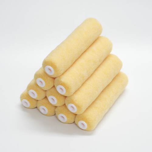 4972883123137｜806-6333 [12313] 1Pk販売商品画像については実際の製品と異なる場合がございます。あくまでも商品のスペックをご確認の上ご注文をお願いいたします。※この商品は受注発注の商品です。その為メーカーに在庫がない場合がございます。その場合は大変申し訳ございませんがキャンセルとさせて頂きます。予めご了承下さい。806-6333特長一般塗装用ローラーです。塗料が含み(入り)やすいローラーです。用途下塗り、中塗り用。仕様寸法(インチ)：6毛丈(mm)：13全長(mm)：150適合塗面：多用途適合ハンドル：TRF-S、TRF-L仕様210本組材質_仕上ポリエステル質量75.000G原産国中国JANコード4972883123137「ルーペスタジオ」では、拡大鏡(虫眼鏡/ルーペ)、双眼鏡、単眼鏡、望遠鏡などのレンズ製品を主に取り扱っております。工具製品は常には在庫しておらずお取りよせとなります。ご了承下さい。ペイントローラー ペイントローラー（スモールローラー）KOWA 彩スモールローラースペア中毛 関連商品へ
