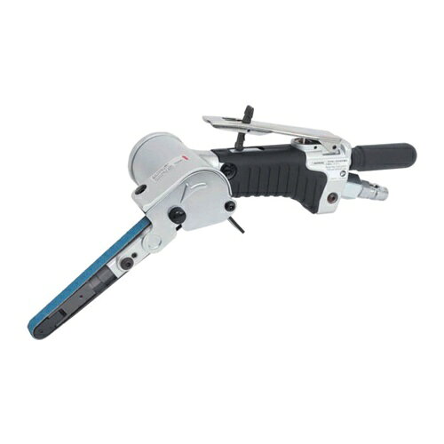 4992338827519｜716-5834 [B10D ] 1販売 商品画像については実際の製品と異なる場合がございます。あくまでも商品のスペックをご確認の上ご注文をお願いいたします。※この商品は受注発注の商品です。その為メーカーに在庫がない場合がございます。その場合は大変申し訳ございませんがキャンセルとさせて頂きます。予めご了承下さい。716-5834特長シンプルなベルト交換システムを採用し、アイドルプーリーを押しこむ簡単動作でベルト交換が可能です。アジャストバルブによりベルト速度を容易に調節できます。レバー形状をリニューアルし、握りやすく、冷たさを感じにくい作業者にやさしい設計になりました。角度調節が自在で狭い箇所、曲面など従来のヤスリでは困難だった研削作業に最適です。誤作動を防ぐロック式レバーを採用しています。用途バリ取り、面取り、ビード削り、仕上げ研削に。仕様ベルト寸法(mm)：10×330ベルト速度(m/min)：1120無負荷回転数(min［［の−1乗］］)：17000空気消費量(［［M3］］/min)：0.40ホース取付口：ハイカプラ20PM排気：後方全長(mm)：351タイプ：両持ち使用空気圧力(MPa)：0.6質量1300.000Gセット内容_付属品研磨ベルトZ　＃60×10mm：2本（内本体装着1本）研磨ベルトZ　＃80×10mm：1本研磨ベルトZ　＃100×10mm：1本研磨ベルトZ　＃120×10mm：1本六角棒スパナ1.5mm、4mm：各1本原産国タイJANコード4992338827519「ルーペスタジオ」では、拡大鏡(虫眼鏡/ルーペ)、双眼鏡、単眼鏡、望遠鏡などのレンズ製品を主に取り扱っております。工具製品は常には在庫しておらずお取りよせとなります。ご了承下さい。エアベルトサンダー エアベルトサンダー日東 ベルトサンダー 関連商品へ