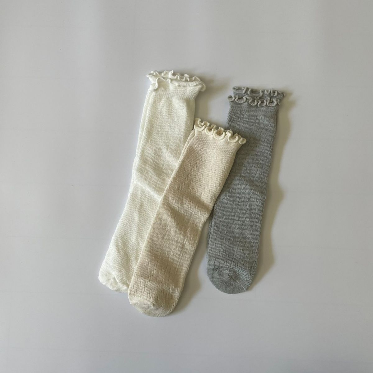 ベビー キッズ 靴下 ソックス 透かし編み 3足 セット lace knitting socks 落ち着いた色合いが可愛い靴下 パステル おしゃれ かわいい 女の子 子供 こども 8〜16cm シンプル レース すかしあみ 綿 ハイソックス ニーハイ 保育園 幼稚園 メール便 送料無料 - Image 3