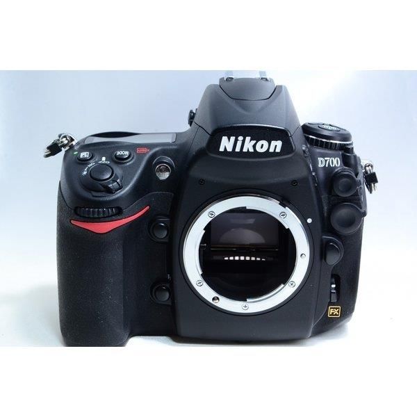 【5/9~5/16限定!最大4,000円OFF&5/10, 5/15限定で最大P3倍】【中古】ニコン Nikon D700 ボディ 美品 ストラップ付き