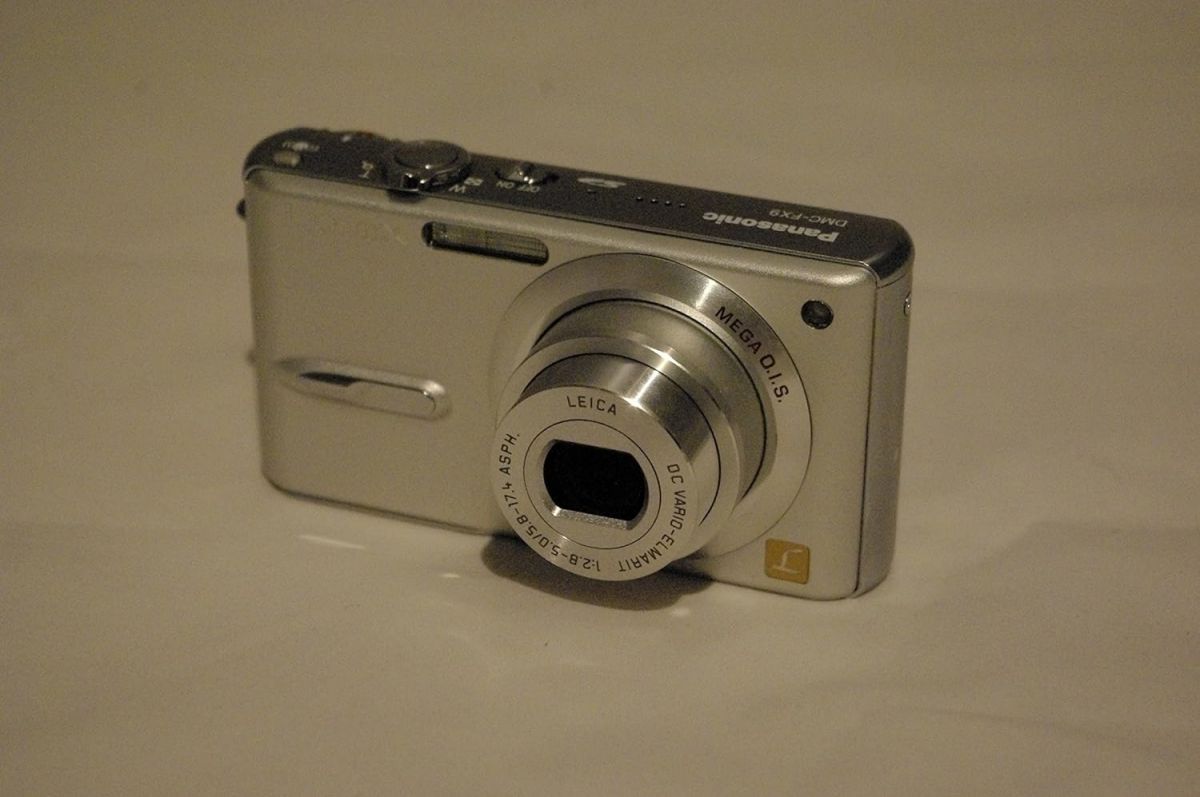 【中古】パナソニック DMC-FX9-S Lumix シルキーシルバー