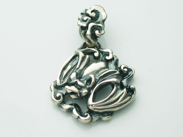 シルバーアクセサリー吉祥蝙蝠ペンダントトップ