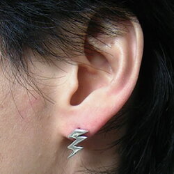 【シルバーアクセサリー】雷ピアス(1個)【ベルキャッチ】【メール便OK!!】