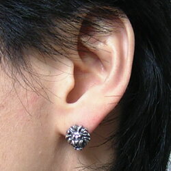 【シルバーアクセサリー】ライオンピアス(1個)【ベルキャッチ】【メール便OK!!】