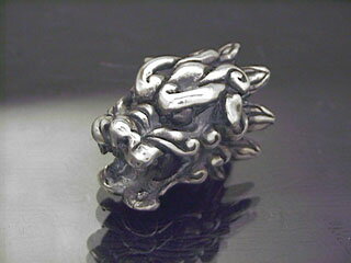 【シルバーアクセサリー】【送料無料】 狛犬ペンダントトップ 【smtb-k】【ky】【和柄ペンダント】