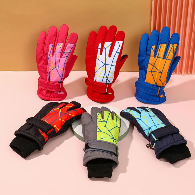 スノボー 雪遊び 五本指 スキーグローブ スキー手袋 男の子 スノー手袋 裏起毛 スノー手袋 手袋 防水 スノーボードグローブ 裏起毛 撥水 防水 スノボグローブ スキー手袋 滑り止め付き 完全防水 キッズ