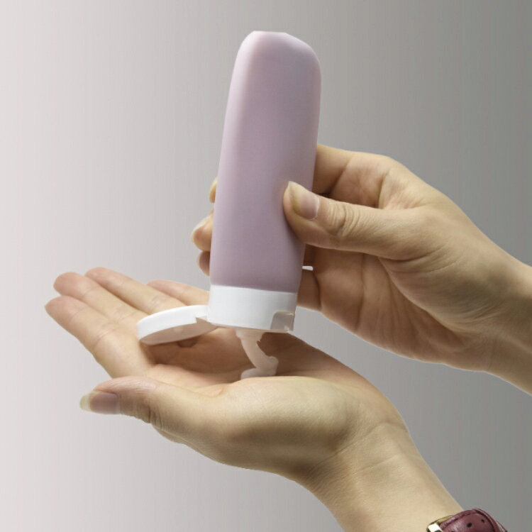お得な2セット（8個） 4個セット トラベルボトル 60ml クリアポケット付き 漏れ防止 小分け容器 詰め替え容器 シャンプーボトル 携帯便利 小分けボトル 携帯用容器 旅行用品 旅行用 容器 loveisblind-10003258 Love・Is・blind 楽天市場店 サンプル画像2