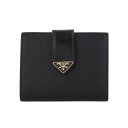 【P5倍 5/3 0時〜5/6 24時】プラダ 二つ折り財布 財布 サフィアーノ トライアングルロゴ レディース SAFFIANO TAB LUX ブラック P...