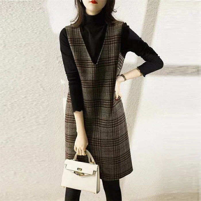 ジャンパースカート 低身長向け 秋冬 大人 50代対応 大きいサイズ Vネックワンピース レディース ジャンスカ サロペットスカート オールインワン ノースリーブ タンクワンピース 重ね着可能 かわいい きれいめ 着痩せ効果 おしゃれなデザイン