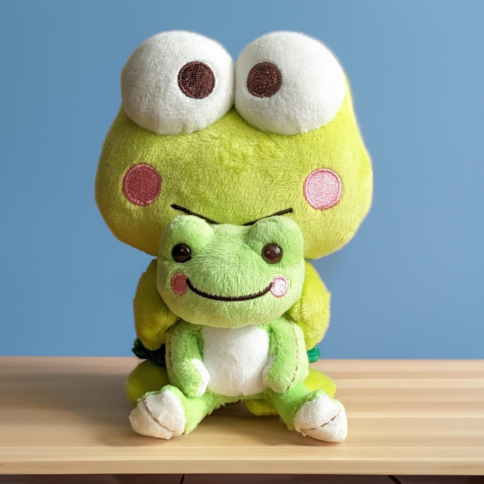 けろけろけろっぴ×ピクルス ぬいぐるみ S かえるのピクルス 予約商品のサムネイル