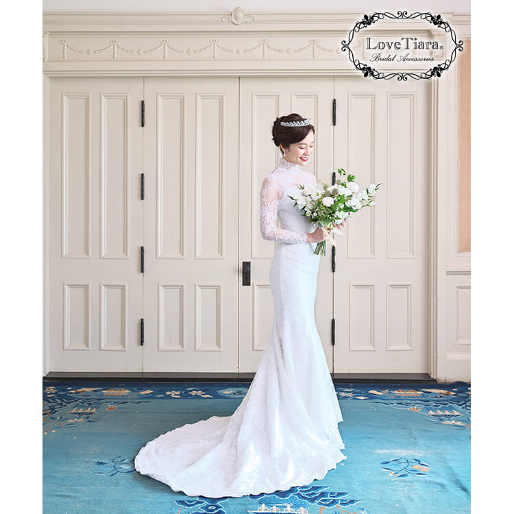 キュービックジルコニアを全面に使用した 上品でロイヤル感溢れるティアラ 英国王室ロイヤルウェディングのキャサリン妃が着用したティアラを精工に再現しました ロイヤルプリンセス ジルコニア ティアラ ウェディング 21年新作入荷 ウエディング ブライダル 結婚式