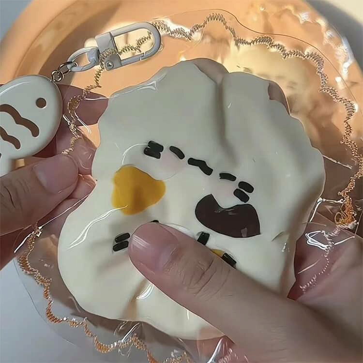 ふわふわ DIY ストレス解消 三毛猫 癒し スクイーズ 低反発 水感スクイーズ おもちゃ 感触 減圧グッズ 手作り ぬいぐるみ 握る スクイーズ もちもち Y2K クリーム泥風 ぷにぷに 握って遊ぶ 手触りが柔らかく 猫 減圧グッズ ネコ lovewing-10009391 LOVE WING サンプル画像3