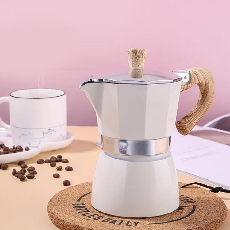 LOVE WINGの珈琲 コーヒー アイスコーヒー 150ML 300ML モカエキスプレス coffee コーヒーメーカー おしゃれ コーヒーマシン エスプレッソマシン 使いやすい おしゃれ ステンレス コーヒーマシーン 直火式エスプレッソメーカー おしゃれ 北欧風 引っ越し ギフト｜アングル3