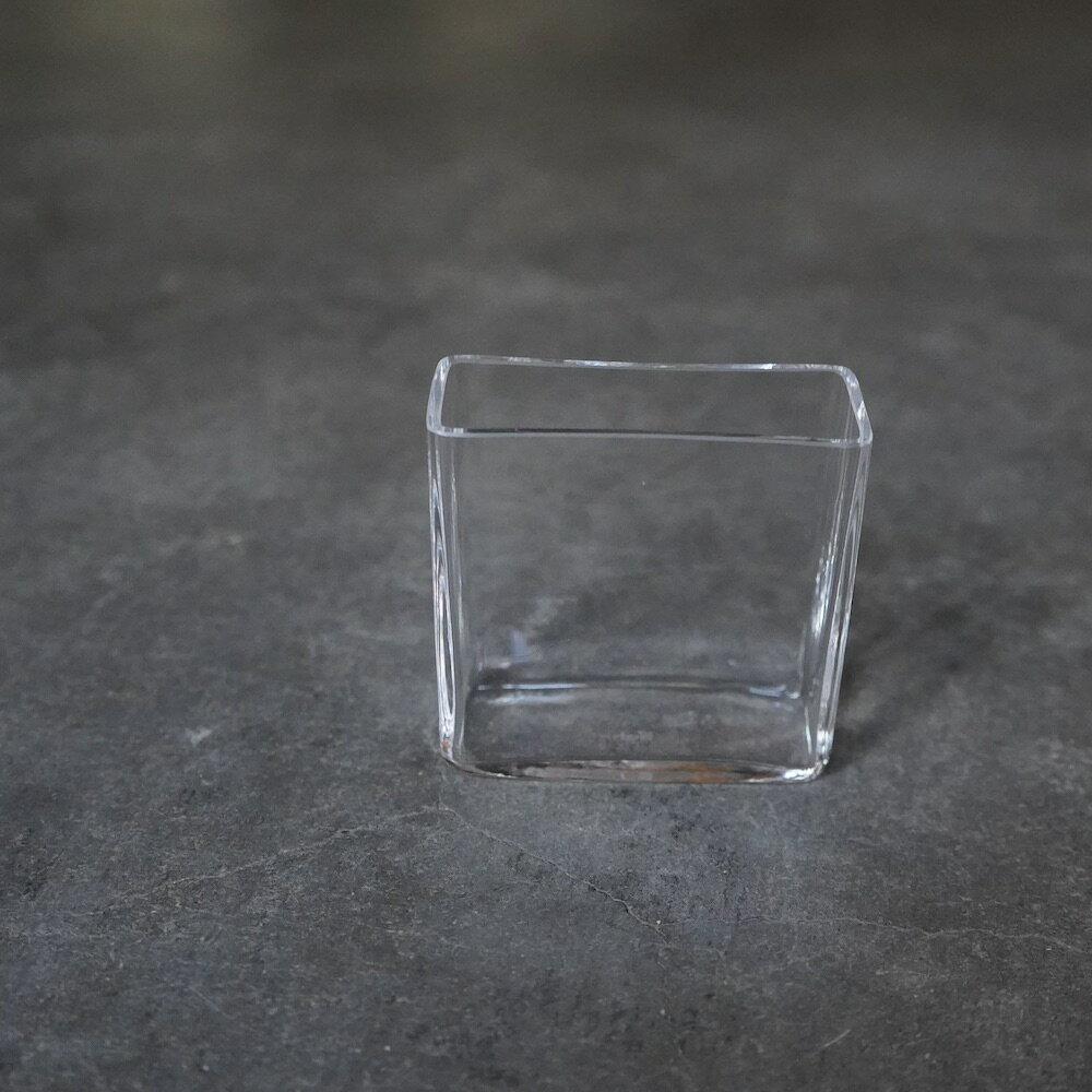 【30%OFF】SGHRフラワーベースcube(クリアS) スガハラ スガハラガラス ガラスベース 花瓶 花器 一輪挿し sghrのサムネイル