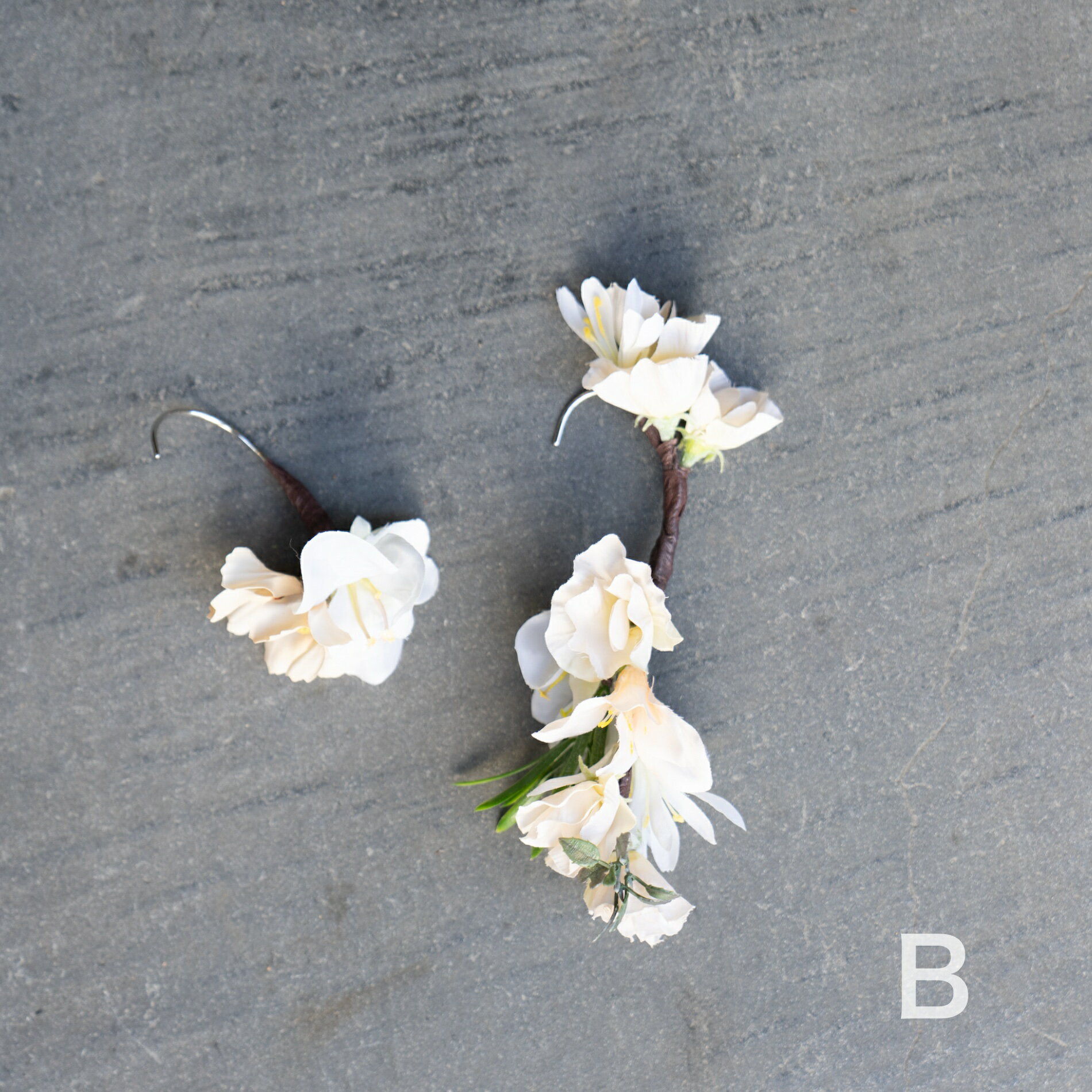 アーティフィシャルフラワーイヤーフック <Natural>-B 造花 アーティフィシャルフラワー アクセサリー ウェディング 前撮り 成人式 発表会 プレゼント...