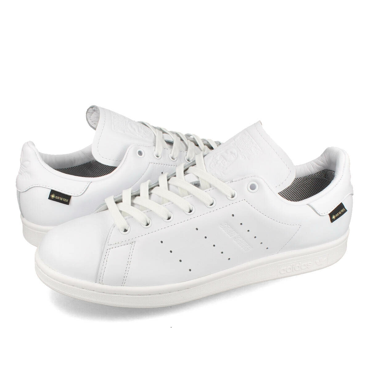 15時までのご注文で即日発送 adidas STAN SMITH LUX GTX アディダス スタンスミス LUX ゴアテックス メンズ レディース ローカット FTWR WHITE/CORE BLACK/FTWR WHITE ホワイト ig8662 LUX STAN SMITH レザーアッパー GORE TEX メンブレン レザーライニング adidas GTX WHITE/CORE BLACK/FTWR スタンスミスを 丈夫でどんなスタイルにも合うデザインにアップデートした プレミアムバージョンが登場 厚手のレザーアッパーを採用し 普段使いに対する耐久性を高めている 予測不可能な天気に対応できるGORE TEXのディテールを採用したアッパーが水の浸入を防ぎ 足をドライに保つ 耐摩耗性のあるラバーアウトソールが グリップ力を発揮 フルレザーライニングと折り返しエッジが いつの時代もクラシックでスタイリッシュなルックスを演出 レギュラーフィット シューレースクロージャー 0cm試着