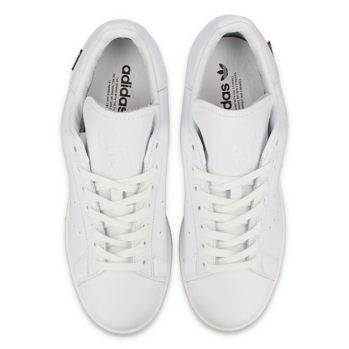 15時までのご注文で即日発送 adidas STAN SMITH LUX GTX アディダス スタンスミス LUX ゴアテックス メンズ レディース ローカット FTWR WHITE/CORE BLACK/FTWR WHITE ホワイト ig8662 LUX STAN SMITH レザーアッパー GORE TEX メンブレン レザーライニング adidas GTX WHITE/CORE BLACK/FTWR スタンスミスを 丈夫でどんなスタイルにも合うデザインにアップデートした プレミアムバージョンが登場 厚手のレザーアッパーを採用し 普段使いに対する耐久性を高めている 予測不可能な天気に対応できるGORE TEXのディテールを採用したアッパーが水の浸入を防ぎ 足をドライに保つ 耐摩耗性のあるラバーアウトソールが グリップ力を発揮 フルレザーライニングと折り返しエッジが いつの時代もクラシックでスタイリッシュなルックスを演出 レギュラーフィット シューレースクロージャー 0cm試着