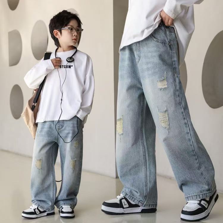 新作デニムパンツ おしゃれ 男の子 韓国トレンド スタイリッシュ ゆったりとしたシルエット かっこよい 耐久性 コーディネート カジュアルスタイル 快適 動きやすい 120 130 140 150 160 170 子供服 子ども服 子供 キッズ 男の子