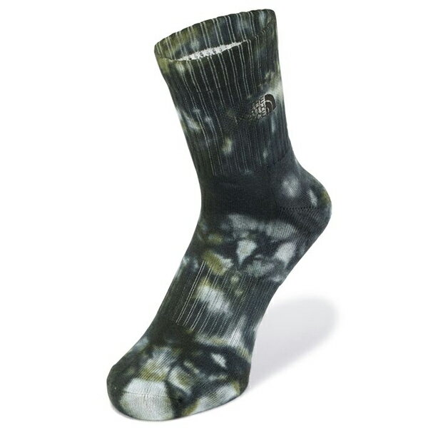 THE NORTH FACE TIE DYE CREW BLACK/NEW TAUPE GREEN nn82312-kn 1968年にアメリカで誕生したアウトドアブランド「THE NORTH FACE（ノースフェイス)」。エベレスト、南極など極地で必要不可欠なギアとしての実績は折紙つきの本格派アウトドアブランドはストリートでも高い支持を集めています。確かな機能性と高いデザイン性で多くのファンを獲得しているノースフェイスよりオーガニックコットンを使用したライフスタイルクルーソックスが登場。シューズとの干渉が気になるつま先とかかと部には、補強糸で強度を向上。足裏をパイル編みで仕上げることで、足当たりが良く快適な履き心地を実感できます。銀イオンによる抗菌防臭効果で、においの元となるバクテリアの繁殖を抑えるポリジン・バイオスタティック加工済み。足もとのコーディネートが楽しめる、日常の機能的なカジュアルアイテムとして活用できます。 ■サイズ： ・S（23-25cm） ・M（25-27cm） ・L（27-29cm） ■素材： コットン、ポリエステル、ポリウレタン、ナイロン Polygiene加工／つま先・かかと補強糸／つま先・かかとパイル／使用しているコットンは全てオーガニックコットン 最新入荷情報やお得な情報を毎日配信中!! ご登録はこちらから→メルマガ