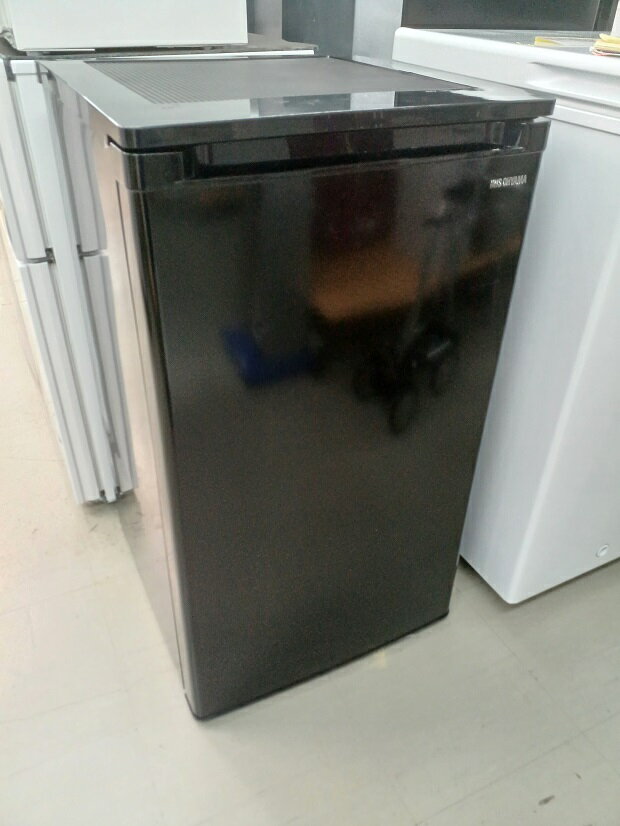 【中古品】アイリスオーヤマ ノンフロン冷凍庫 前開き IUSD-6B-B 60L ブラック 2020年製 ○YR-50945○