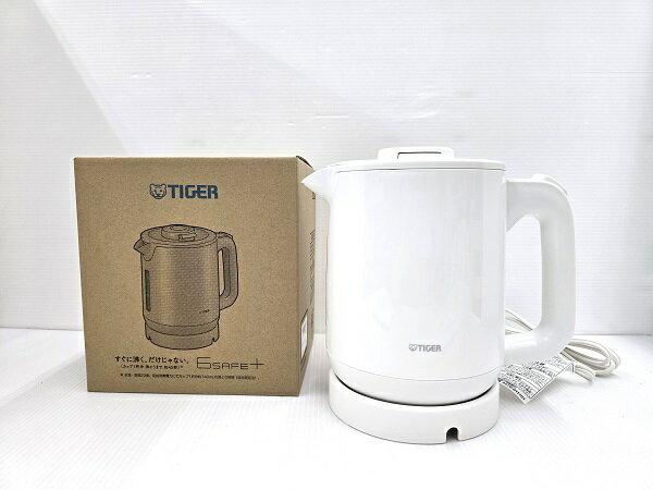 【中古未使用品】 タイガー TIGER 電気ケトル 1L 蒸気レス PCJ-A102 ホワイト 2023年製 ○YR-17305○ の出品です。 こちらの商品は中古未使用の商品です。 未使用の商品ですが、撮影の為に一度開封しております。 店...