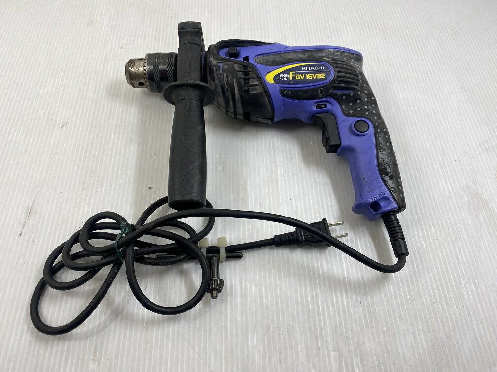 【中古現状品】日立工機 FDV16VB2 振動ドリル HITACHI electric drill○YR-17260○ の出品です。 こちらの商品は中古の商品です。 中古品の為、擦れ等による多少の傷みがあります。 ※通電及び回転動作確認済みです。 　アタッチメントを装着しての動作は確認しておりません。 　使用感やキズが多い為、現状でのお渡しとなります。 商品内容は掲載画像に写っている物が全てです。 詳しくは画像にてご確認ください。 ※撮影環境の影響により実際の商品と色合いが多少異なる場合がございます。 　あらかじめご了承ください。 　また、お買取り商品・店頭保管の為、細部にまで拘る方はご入札をお控えください。 ■可能な限り即日出荷させていただきますが、 定休日の際は、ご注文後、出荷までに1～2日程度頂く場合がございます。 ■ノークレーム・ノーリターンでお願いします。 ■発送方法：クロネコヤマト宅急便元払い ■ジャンク品、現状品とタイトルに記載がある商品に関しては、 　いかなる理由がありましてもノークレームノーリターンでお願い致します。 ※当店では自然環境に配慮しまして商品の簡易包装を行っております。 　また、商品発送の際に納品書を同封しております。 　領収書の発行は出来ませんので、あらかじめご了承ください。　